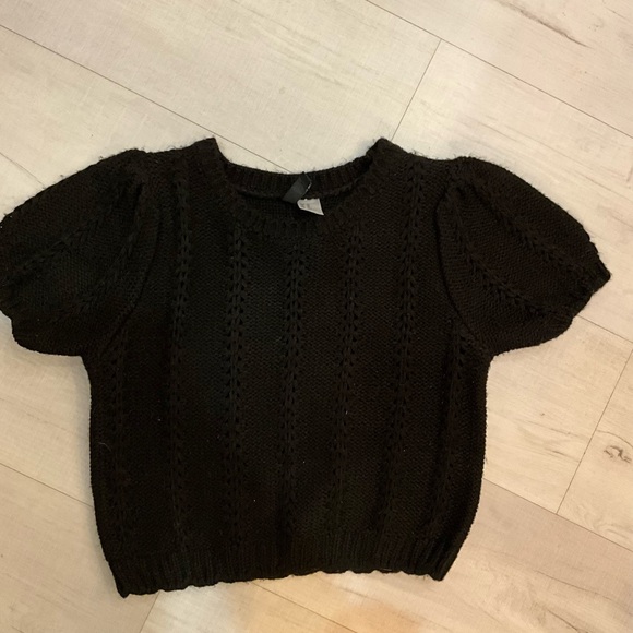 Divided Tops - H&M Cropped Black‎ Puff Sleeve Knit Sweater Top